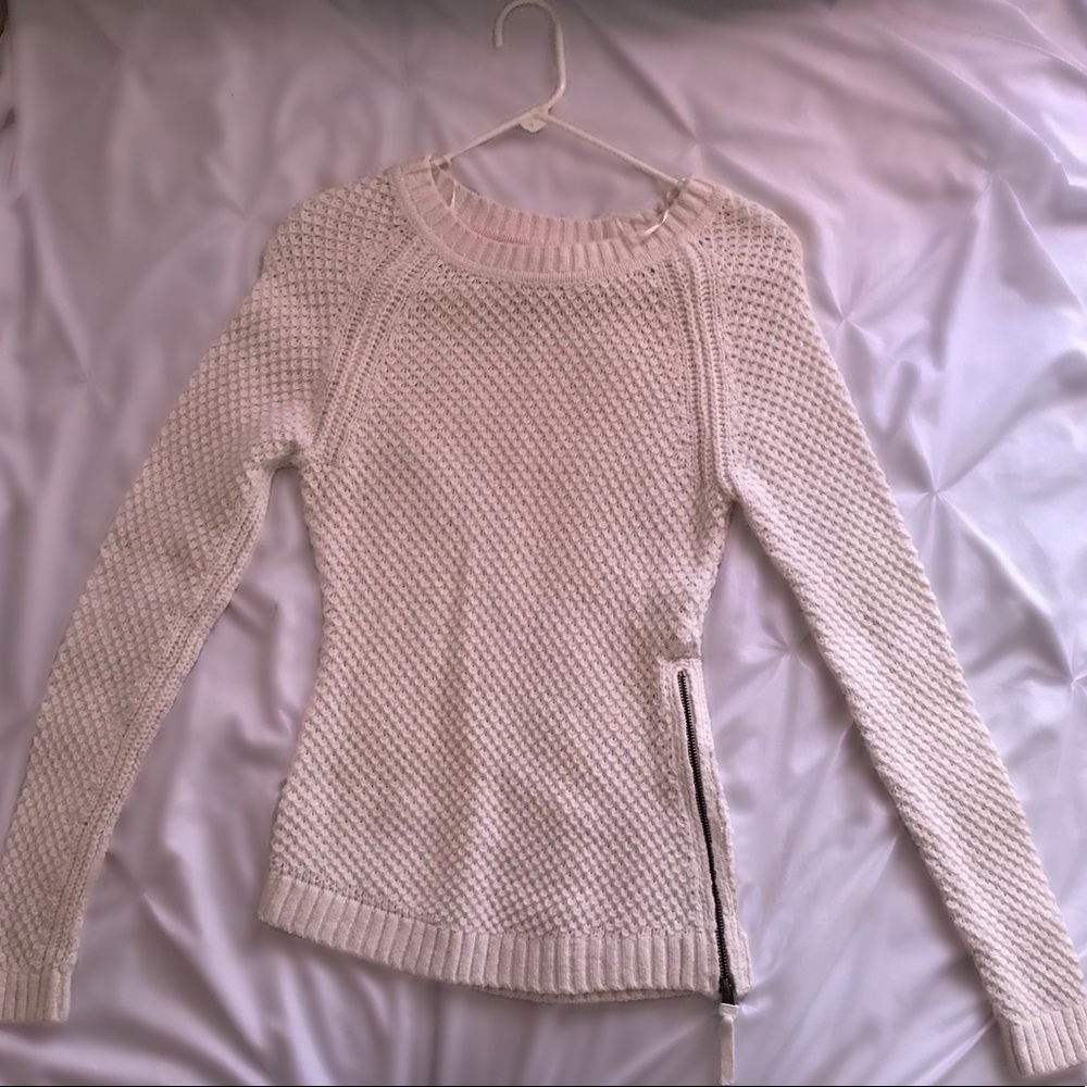 Knitted Sweater With Zipper